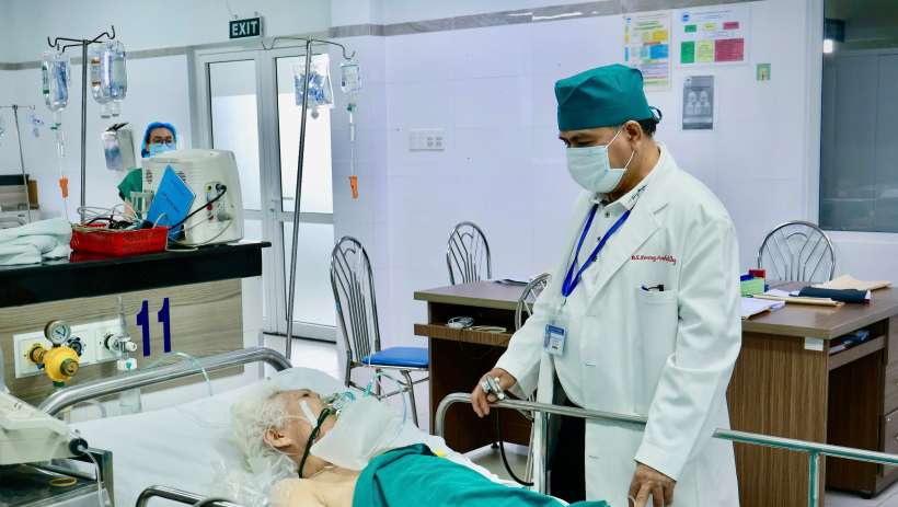 H&agrave;nh tr&igrave;nh tận hiến của những thầy thuốc ưu t&uacute; 