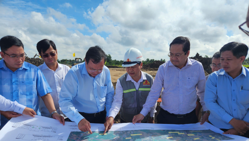 Chủ tịch UBND tỉnh T&acirc;y Ninh chỉ đạo đẩy nhanh tiến độ c&aacute;c dự &aacute;n giao th&ocirc;ng trọng điểm