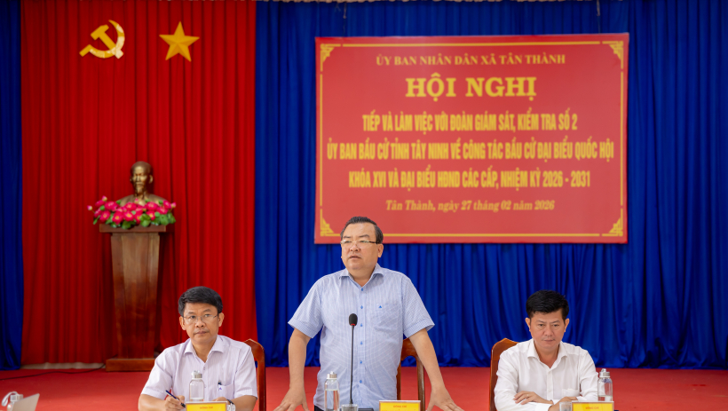 Đo&agrave;n gi&aacute;m s&aacute;t Ủy ban Bầu cử tỉnh kiểm tra tại x&atilde; T&acirc;n Th&agrave;nh