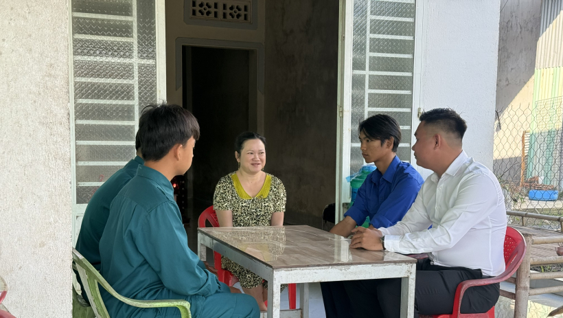 C&aacute;n bộ Đo&agrave;n x&atilde; bi&ecirc;n giới t&igrave;nh nguyện nhập ngũ