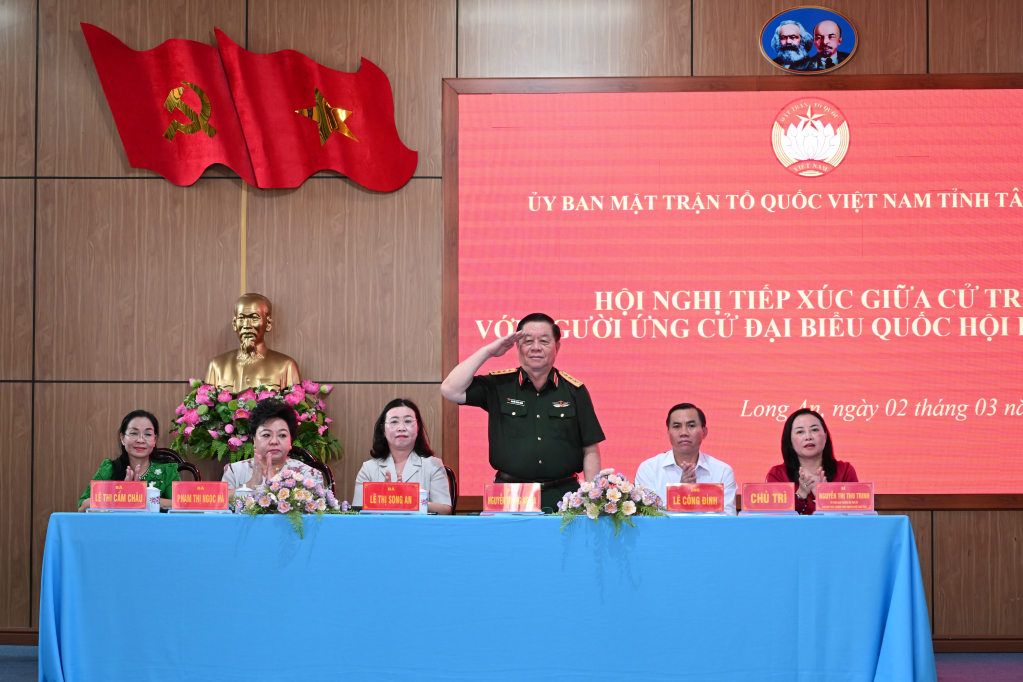 Ứng cử viên đơn vị bầu cử số 3 tiếp xúc cử tri, vận động bầu cử