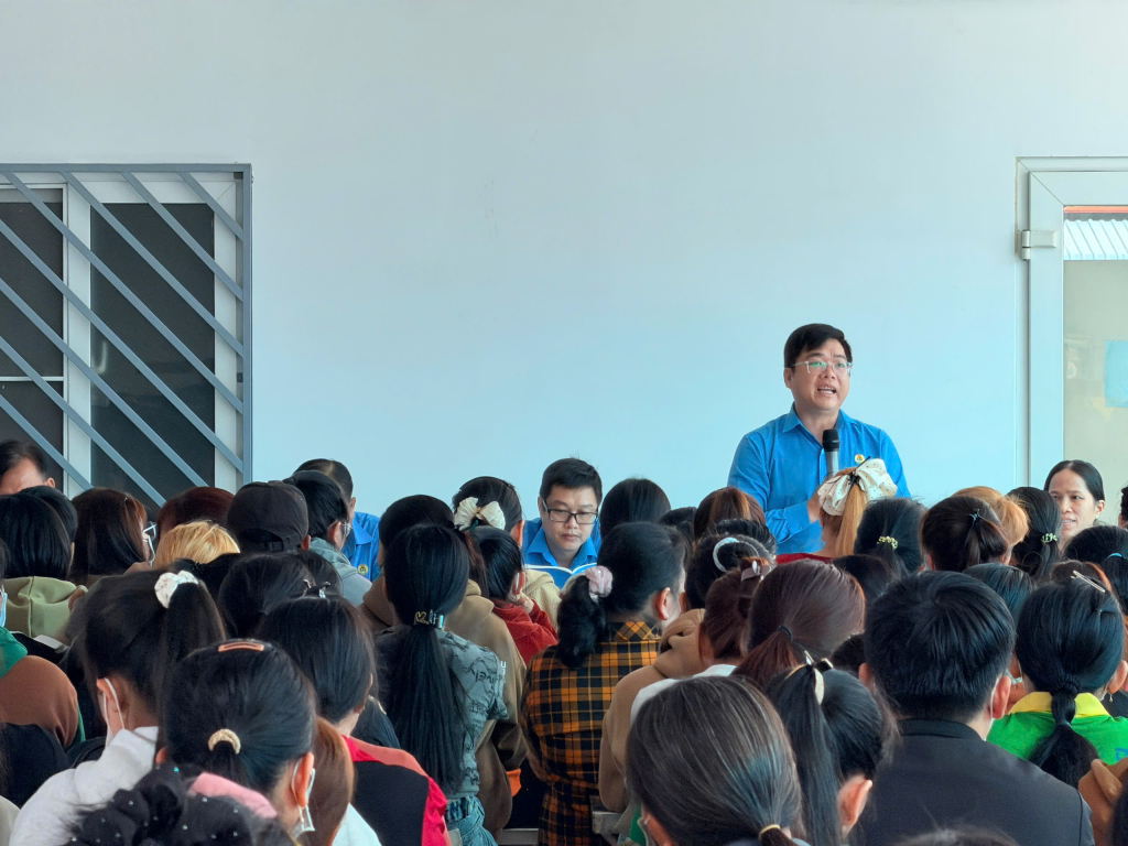 Li&ecirc;n đo&agrave;n Lao động tỉnh T&acirc;y Ninh: Kịp thời v&agrave;o cuộc bảo vệ 360 lao động khi doanh nghiệp ngừng hoạt động sản xuất