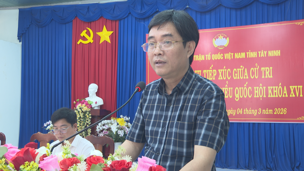  Hoàng Quang Hàm trình bày trước Hội nghị