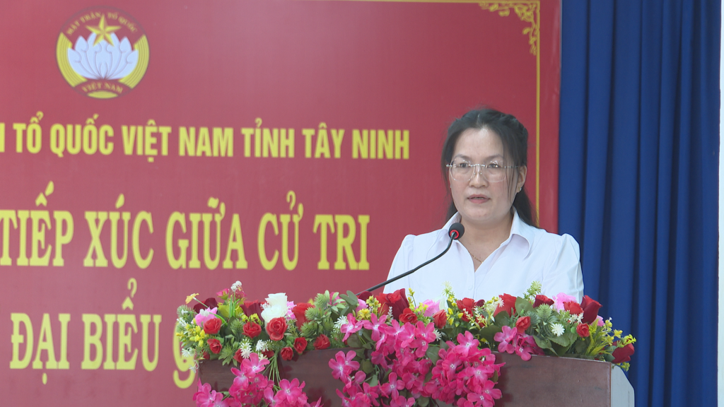 Ứng cử viên Đặng Thị Thu Thủy trình bày trước Hội nghị