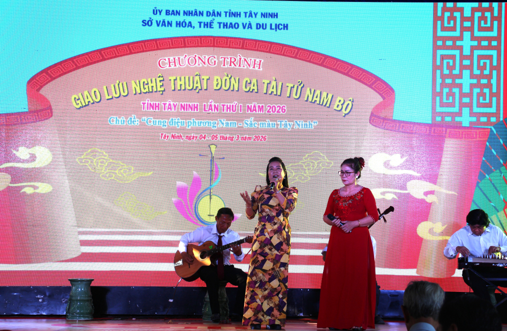 Các CLB Đờn ca tài tử xã, phường trên địa bàn tỉnh biểu diễn tại chương trình