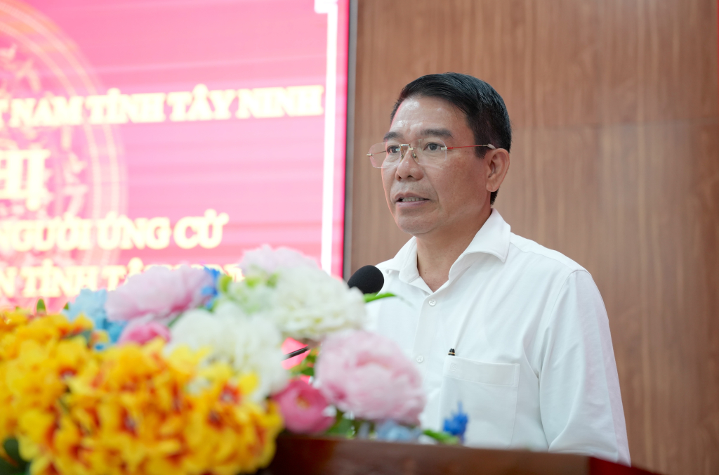 a,phong,12101905.jpg