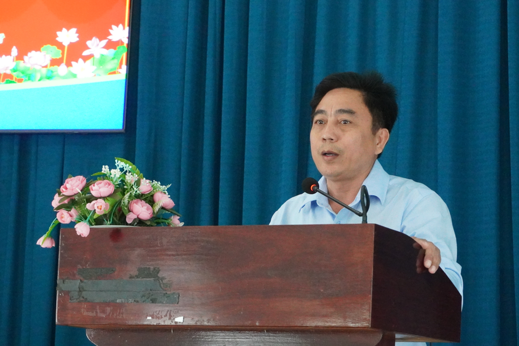 Bí thư Đảng ủy, Chủ tịch HĐND xã Tân Long - Lê Hoàng Hùng tiếp thu ý kiến