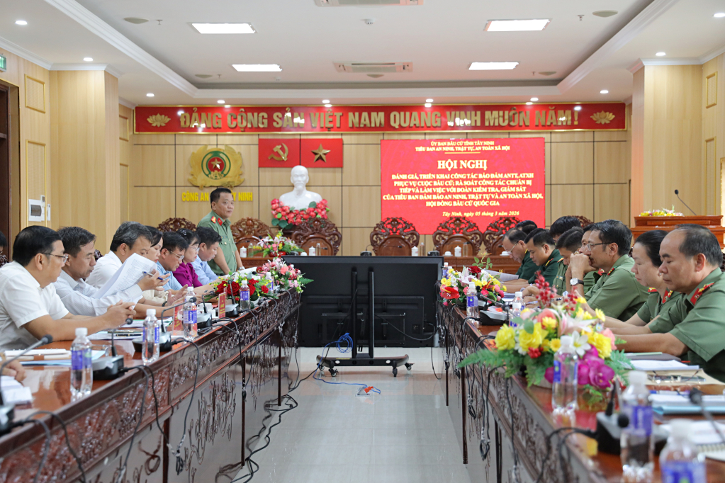 Các đại biểu tham dự hội nghị