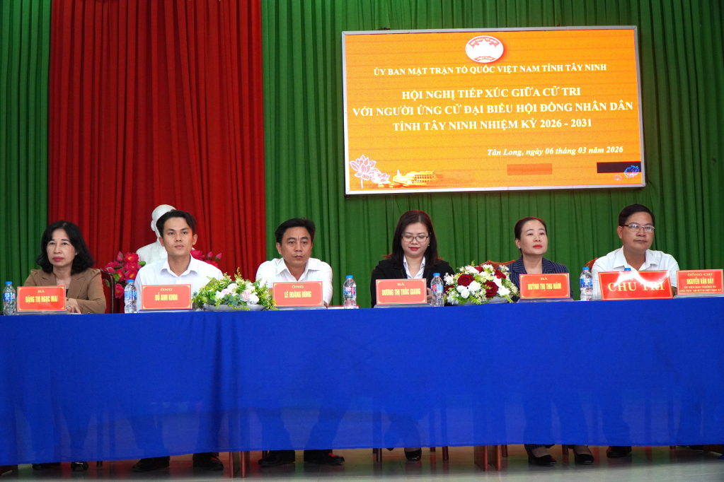 Ứng cử vi&ecirc;n đại biểu HĐND tỉnh, đơn vị bầu cử số 16 tiếp x&uacute;c cử tri x&atilde; T&acirc;n Long