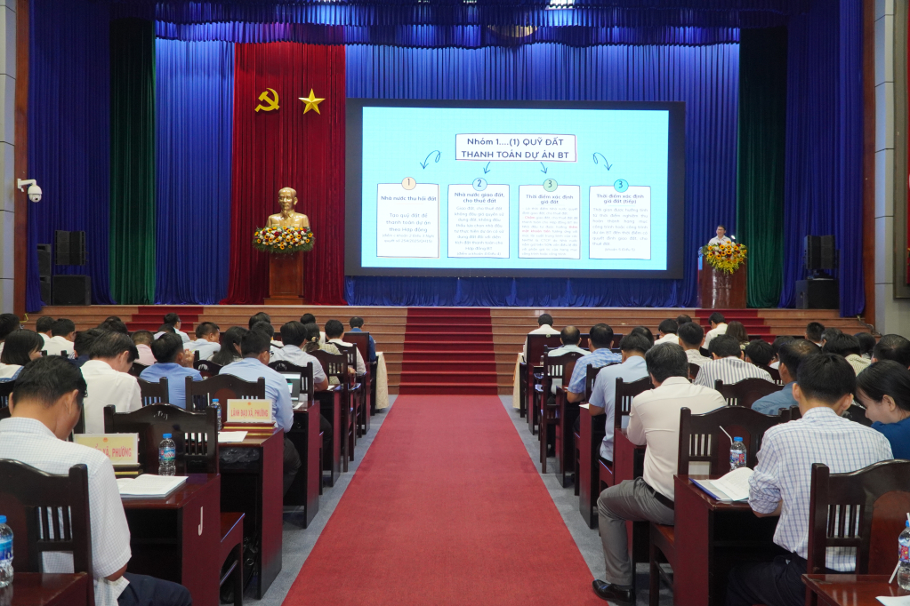 Hội nghị được tổ chức tại Hội trường Thống Nhất, phường Long An, tỉnh Tây Ninh