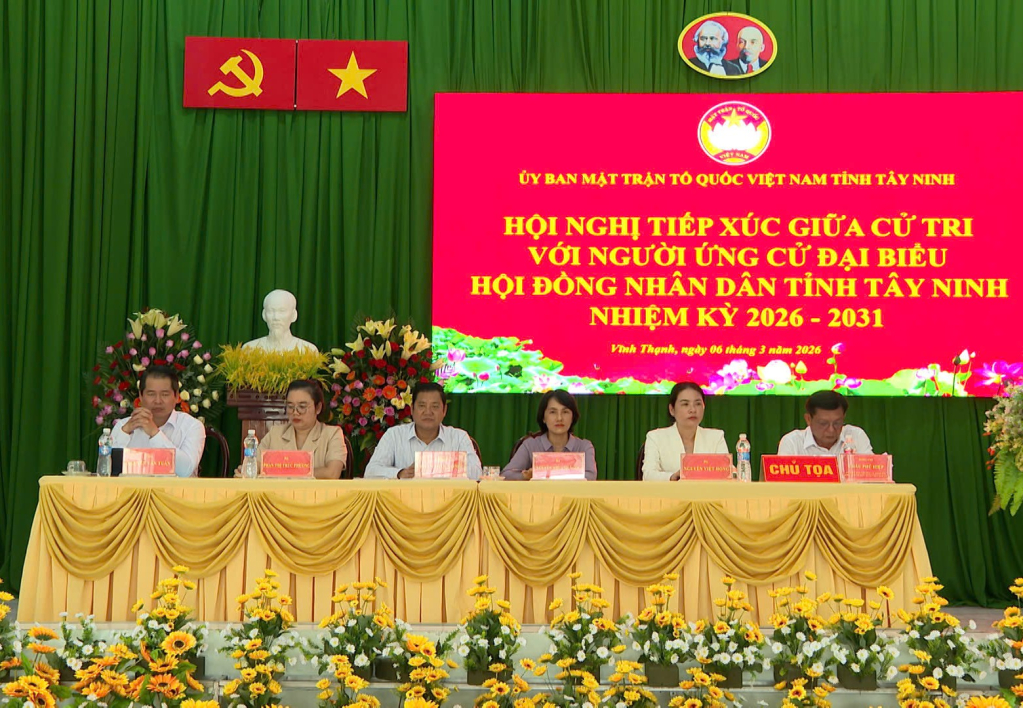 Ứng cử vi&ecirc;n đại biểu HĐND tỉnh, đơn vị số 27 tiếp x&uacute;c cử tri x&atilde; Hưng Điền, Vĩnh Thạnh