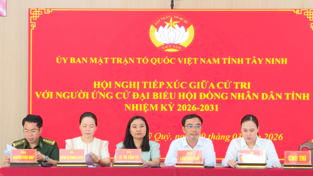 Ứng cử vi&ecirc;n đại biểu HĐND tỉnh, đơn vị bầu cử số 13 tiếp x&uacute;c cử tri x&atilde; Mỹ Qu&yacute;