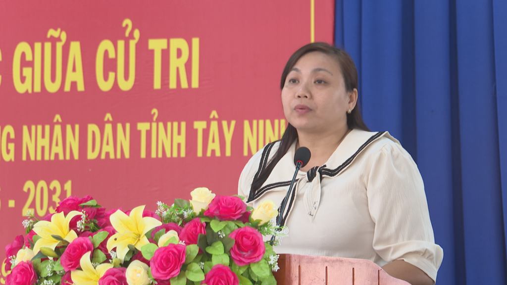 Ứng cử viên Trần Vũ Yến Phương -  Phó Trưởng phòng Công tác HĐND, Văn phòng Đoàn đại biểu Quốc hội và HĐND tỉnh Tây Ninh trình bày chương trình hành động