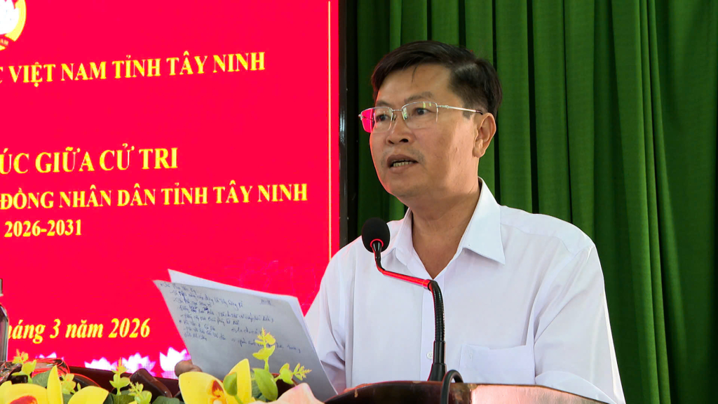 Ứng cử viên Nguyễn Hữu Trọng trình bày chương trình hành động trước cử tri