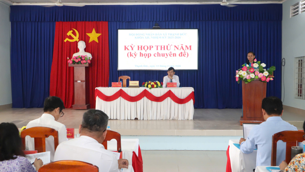 HĐND x&atilde; Thạnh Đức th&ocirc;ng qua c&aacute;c nghị quyết phục vụ ph&aacute;t triển địa phương