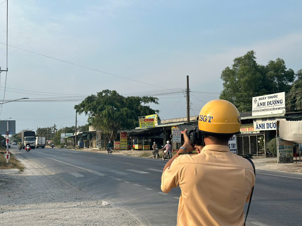 Tăng cường kiểm tra, xử l&yacute; vi phạm tốc độ tr&ecirc;n tuyến Quốc lộ N2