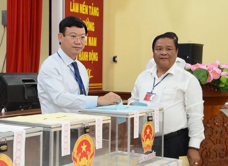 X&atilde; T&acirc;n Trụ: Hơn 2.100 cử tri Tổ bầu cử số 3 tham gia bầu cử 