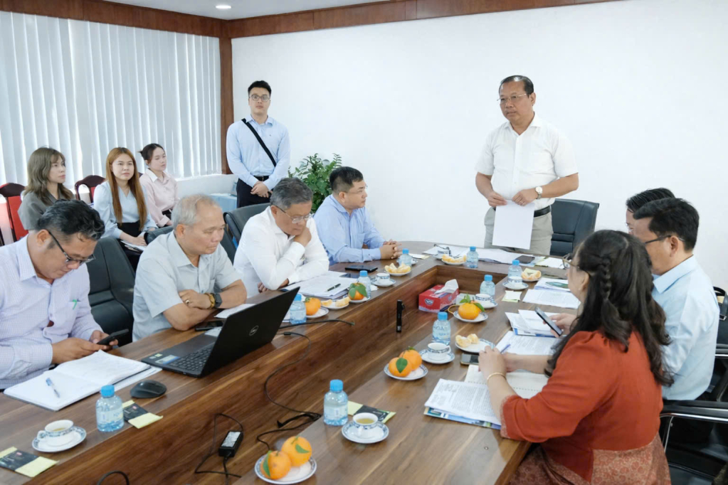 Trưởng Ban Quản lý Khu kinh tế tỉnh Trương Thanh Liêm phát biểu tại buổi làm việc 