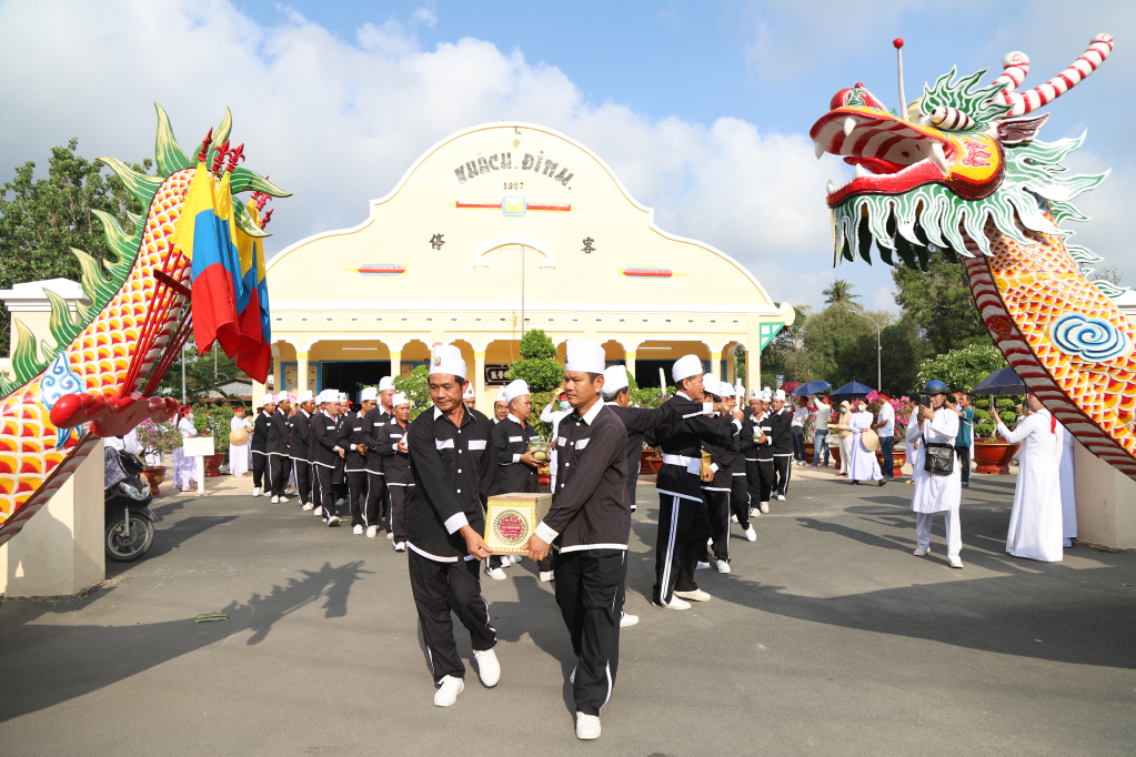 Những người lo việc 'nghĩa tận'