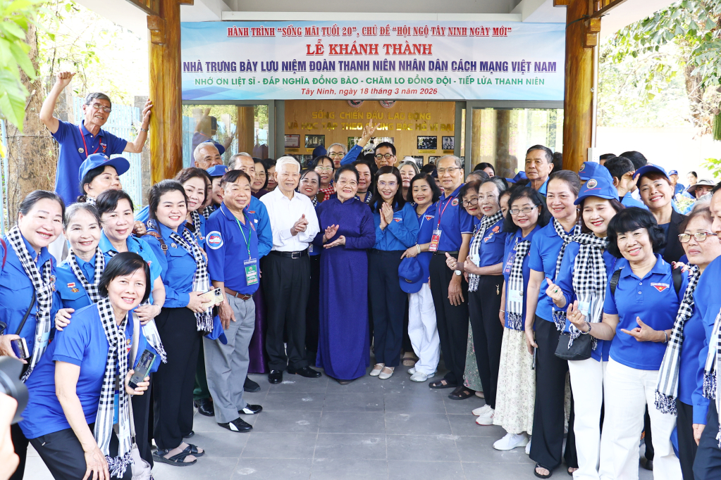 Tiếp nối h&agrave;nh tr&igrave;nh &ldquo;Sống m&atilde;i tuổi 20&rdquo;