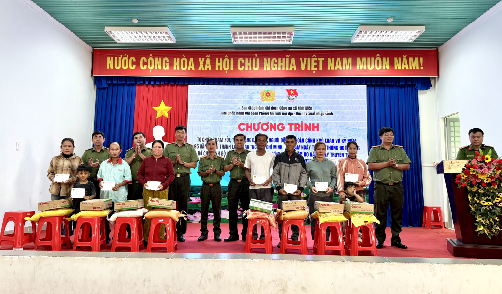 Lan tỏa y&ecirc;u thương nơi v&ugrave;ng bi&ecirc;n 