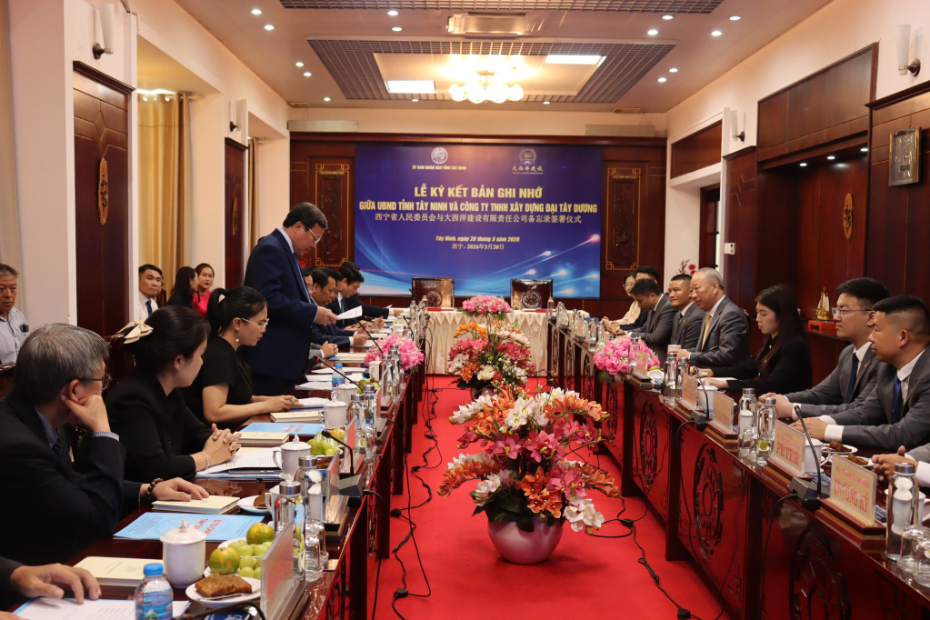 Đại biểu tham dự lễ ký kết