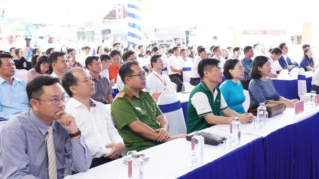 Đại biểu tham dự lễ bế mạc chuỗi sự kiện