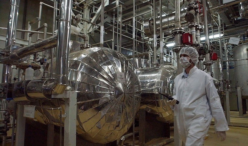 Mỹ v&agrave; Israel tấn c&ocirc;ng cơ sở hạt nh&acirc;n Natanz của Iran