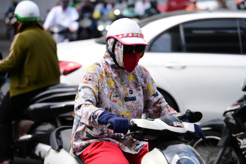 Thời tiết h&ocirc;m nay 22/3: Bắc Bộ chiều mưa d&ocirc;ng, Nam Bộ nắng oi bức