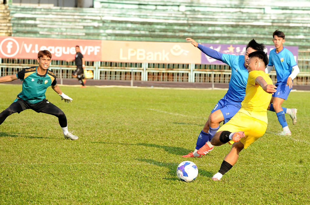 C&acirc;u lạc bộ Long An thắng đậm An Giang trong trận giao hữu dịp FIFA Days