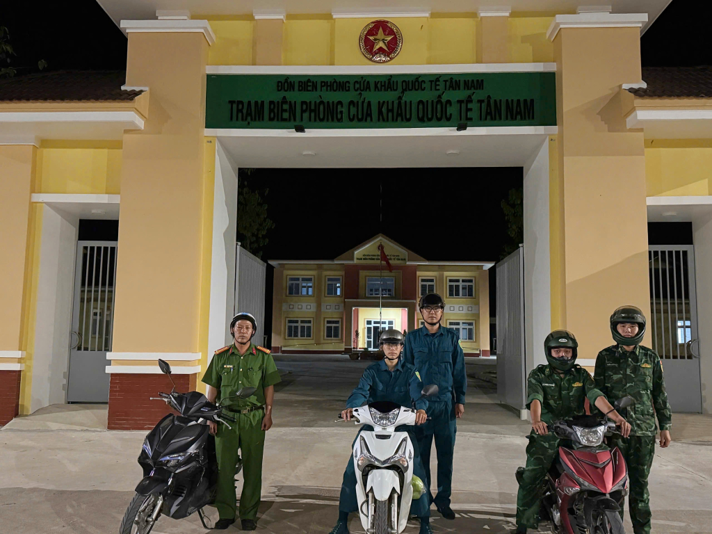 Các lực lượng chức năng phối hợp tuần tra, kiểm soát vào ban đêm