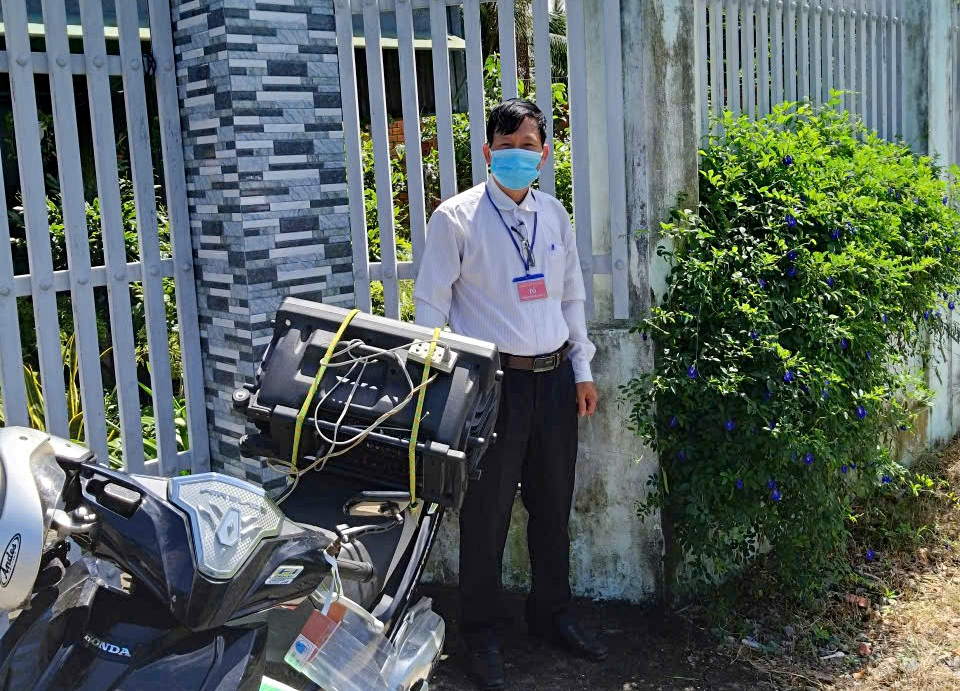 Bí thư Chi bộ kiêm Trưởng ấp Bình Hoà Đặng Nghĩa Hiệp chú trọng tuyên tuyên, nâng cao nhận thức cho nhân dân