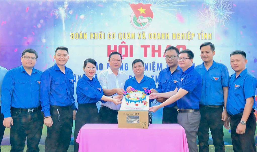 S&ocirc;i nổi Hội thao &ldquo;Tuổi trẻ Đo&agrave;n khối khỏe&rdquo;