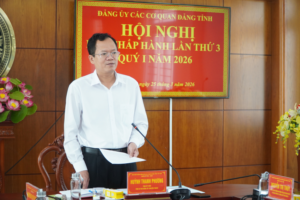 Tỉnh ủy viên, Phó bí thư Đảng ủy chuyên trách các cơ quan Đảng tỉnh Huỳnh Thanh Phương phát biểu kết luận