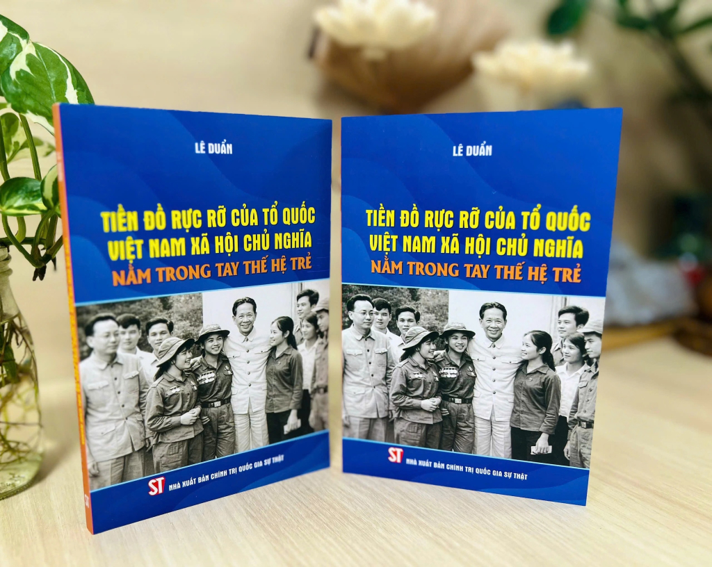 Ra mắt cuốn s&aacute;ch của cố Tổng B&iacute; thư L&ecirc; Duẩn về thế hệ trẻ