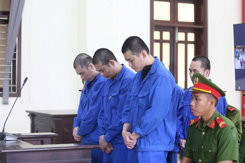 Các bị cáo tại phiên tòa xét xử