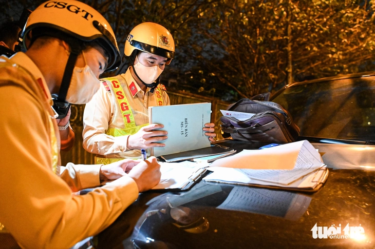 B&atilde;i bỏ to&agrave;n bộ Nghị định 100 về xử phạt vi phạm giao th&ocirc;ng