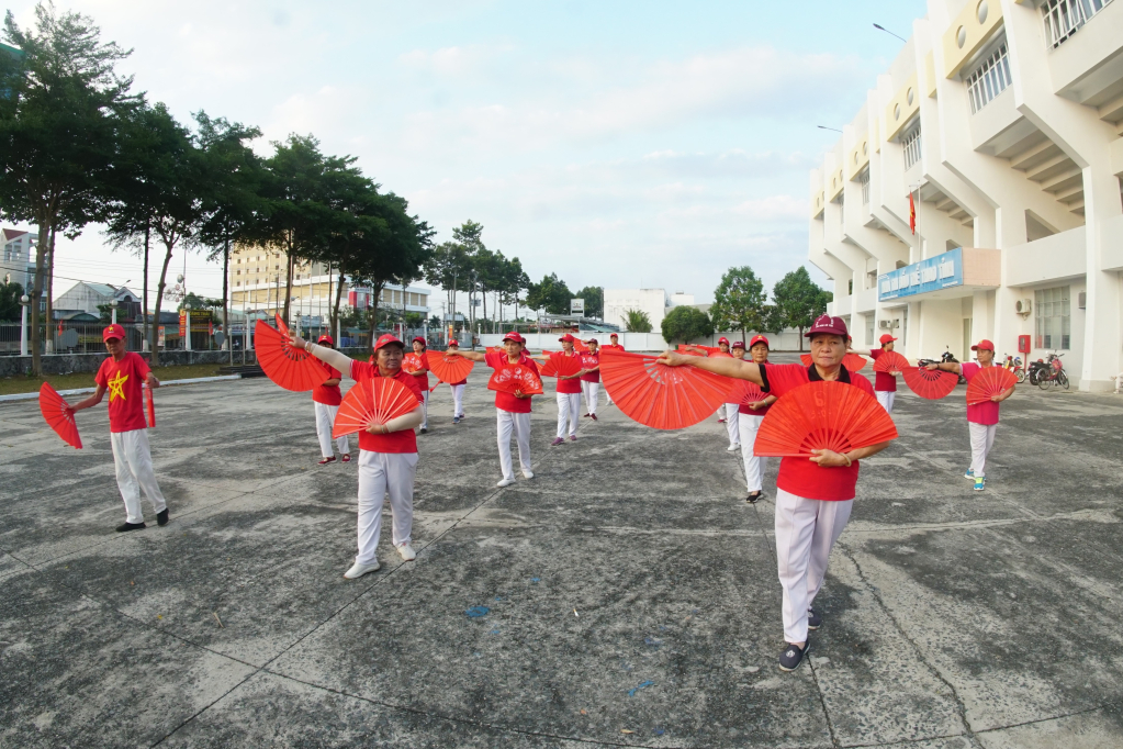 CLB TDDS phường Tân Ninh tích cực tập luyện bài TDDS mới