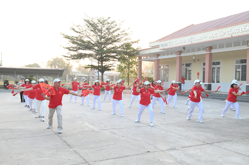 Hoạt động thường ngày của CLB TDDS Trường Đông
