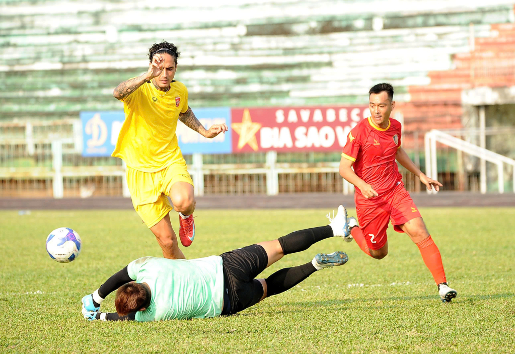 C&acirc;u lạc bộ Long An thắng Kharkiv 2-0