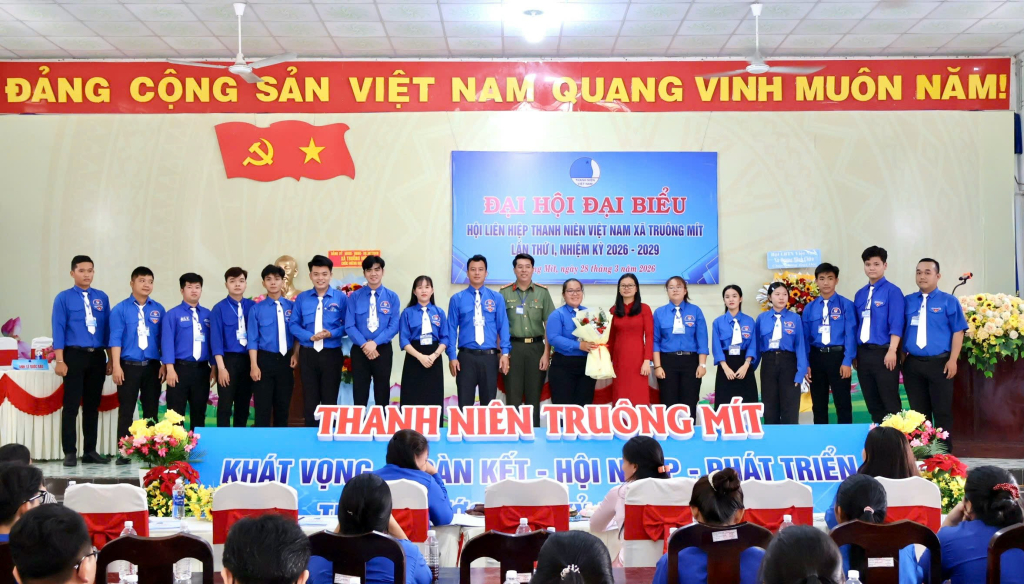 Chị Nguyễn Như Quỳnh t&aacute;i đắc cử Chủ tịch Hội Li&ecirc;n hiệp Thanh ni&ecirc;n Việt Nam x&atilde; Tru&ocirc;ng M&iacute;t