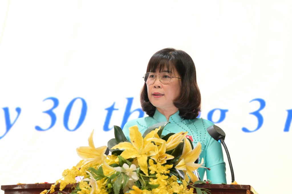 Ủy viên Ban Thường vụ Tỉnh ủy, Phó Chủ tịch HĐND tỉnh giới thiệu nhân sự bầu chức danh Chủ tịch HĐND tỉnh khóa XI