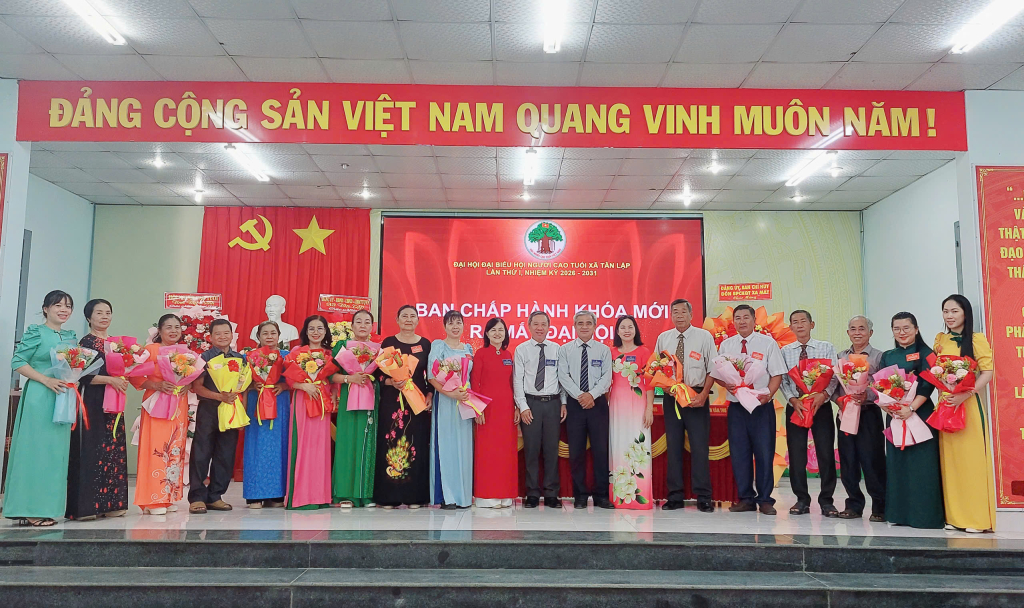 B&agrave; Mai Thị Chung giữ chức Chủ tịch Hội Người cao tuổi x&atilde; T&acirc;n Lập, nhiệm kỳ 2026-2031