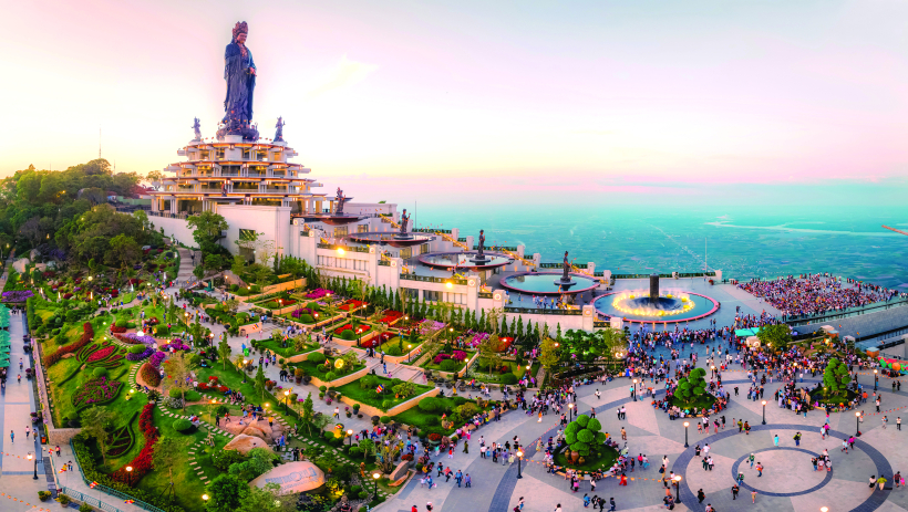 V&igrave; một m&ugrave;a lễ hội an to&agrave;n, văn minh v&agrave; đậm đ&agrave; bản sắc 