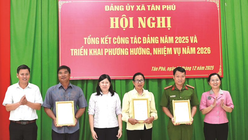 Ph&aacute;t huy vai tr&ograve; đảng vi&ecirc;n n&ograve;ng cốt ở cơ sở 