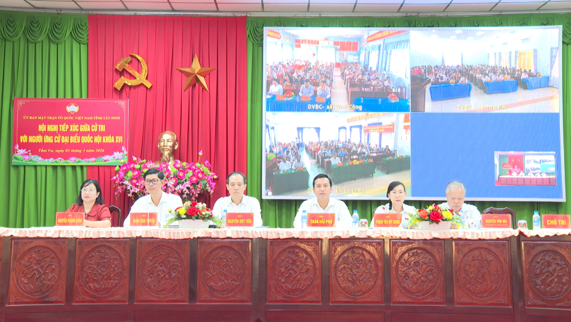 Ứng cử vi&ecirc;n ĐBQH kh&oacute;a XVI - đơn vị bầu cử số 02 tiếp x&uacute;c cử tri tại x&atilde; Tầm Vu