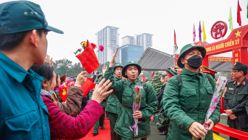 Thanh ni&ecirc;n cả nước l&ecirc;n đường nhập ngũ trong 2 ng&agrave;y 4 - 5/3