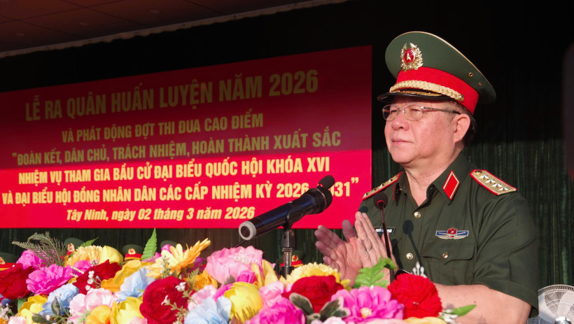 Đại tướng Nguyễn Trọng Nghĩa dự lễ ra qu&acirc;n huấn luyện năm 2026 tại Sư đo&agrave;n 5