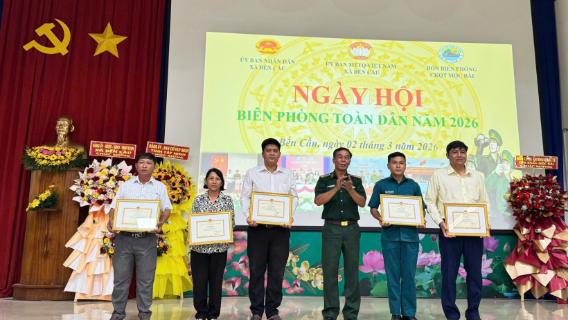 Bến Cầu tổ chức Ng&agrave;y hội Bi&ecirc;n ph&ograve;ng to&agrave;n d&acirc;n năm 2026