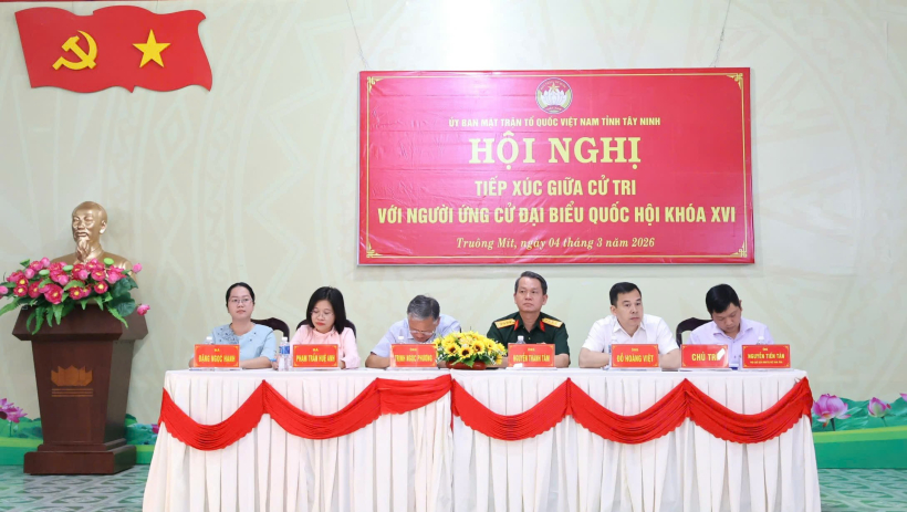 Ứng cử vi&ecirc;n ĐBQH kh&oacute;a XVI&nbsp;- đơn vị bầu cử số 4 tiếp x&uacute;c cử tri tại x&atilde; Tru&ocirc;ng M&iacute;t